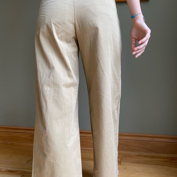 Gap Wide Leg Khaki - Picture 2 of 4